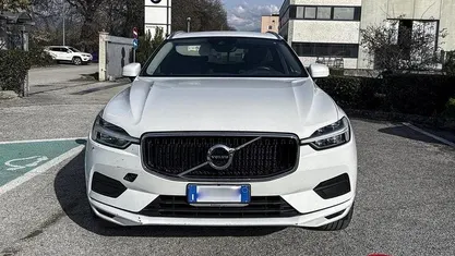 Usata Volvo XC60 Business Edition 150 CV (110 kW) 2019 Bianco SUV