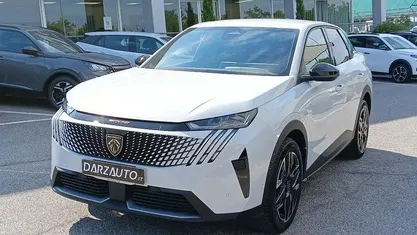 Usata Peugeot 3008 Allure 136 CV (100 kW) 2024 SUV