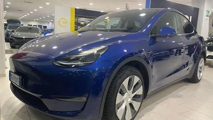 Usata Tesla Model Y 152 kW (208 CV) 2022 Blu SUV