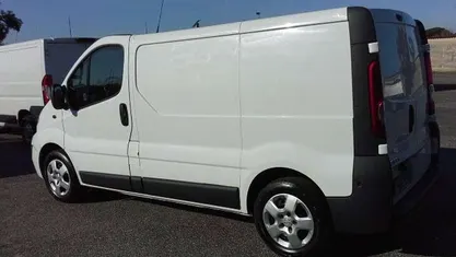 Usata 2012 Opel Vivaro Monovolume | 6950 € (Buon prezzo)