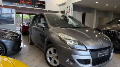 Usata Renault Scénic Luxe 110 CV (80 kW) 2011 Grigio Monovolume