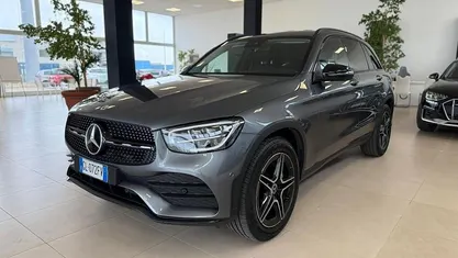 Usata Mercedes GLC220 194 CV (142 kW) 2022 Gray SUV