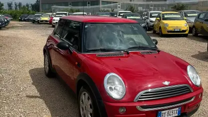 Usata Mini ONE 116 CV (85 kW) 2001 Rosso Utilitaria