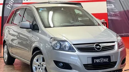 Usata Opel Zafira Cosmo 110 CV (80 kW) 2011 Giallo Monovolume