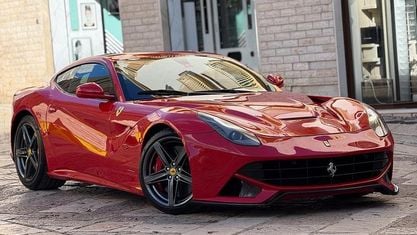 Usata Ferrari F12 741 CV (545 kW) 2014 Rosso Coupé
