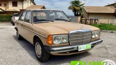 Usata 1978 Mercedes 300 Tre volumi | 6900 €