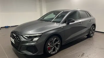 Usata Audi A3 Sportback e-tron S-Line 245 CV (180 kW) 2024 Grigio Utilitaria