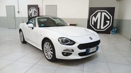 Occasion Fiat 124 Spider Lusso 140 ch (102 kW) 2017 Blanc Cabriolet