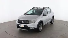 Grigio Usata 2018 Dacia Sandero Stepway SUV | 10.399 € (Buon prezzo)