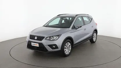 Usado Seat Arona Style 116 CV (85 kW) 2019 Plateado SUV