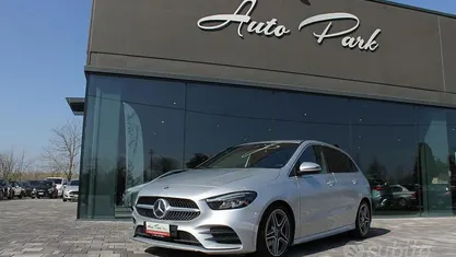 Usata Mercedes B200 Premium 150 CV (110 kW) 2021 Grigio Monovolume