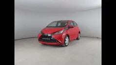 Rosso Usata 2015 Toyota Aygo X-play Due volumi | 7900 € (Buon prezzo)
