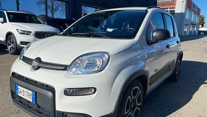 Usata Fiat Panda City Life 70 CV (51 kW) 2021 Bianco Utilitaria