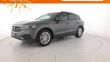 Usata VW Touareg Elegance 231 CV (169 kW) 2025 3m silicon grey metallizzato SUV