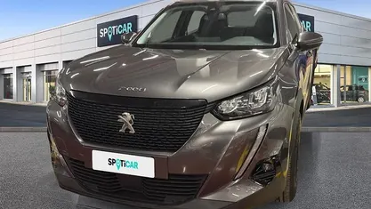 Usata Peugeot 2008 Active 102 CV (75 kW) 2021 Grigio SUV