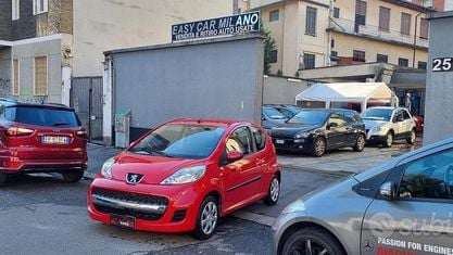 Usata Peugeot 107 Access 68 CV (50 kW) 2009 Rosso Utilitaria