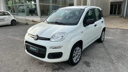 Usata 2017 Fiat Panda Easy Due volumi | 7900 € (Cara)