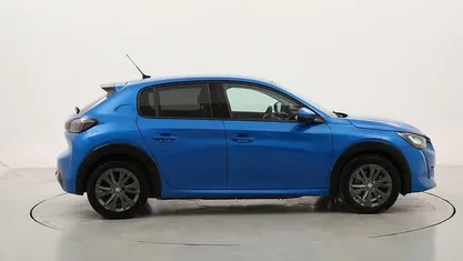 Usata Peugeot e-208 Allure 56 kW (77 CV) 2021 Utilitaria