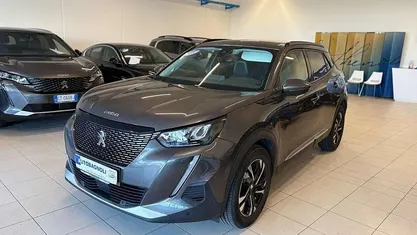 Grigio Usata 2020 Peugeot 2008 Allure SUV | 14.900 € (Buon prezzo)
