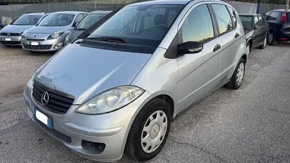 Argento Usata 2005 Mercedes A180 Classic Tre volumi | 1900 € (Ottimo prezzo)