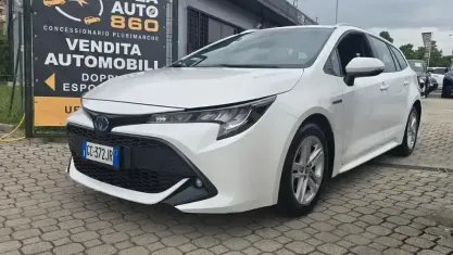 Gebraucht Toyota Corolla Business Edition 98 PS (72 kW) 2020 Weiß Kombi