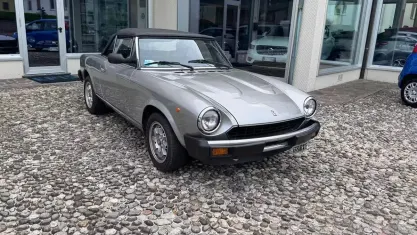 Usata Fiat 124 Spider 105 CV (77 kW) 1984 Grigio Cabrio