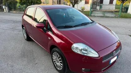 Usata Fiat Grande Punto Dynamic 77 CV (56 kW) 2010 Rosso Utilitaria