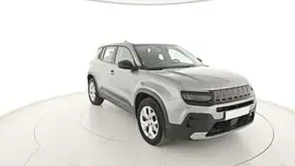 Usata Jeep Avenger Altitude 101 CV (74 kW) 2025 Beige SUV