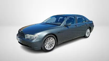 Usata BMW 735 272 CV (200 kW) 2002 Grigio metalizzato Berlina