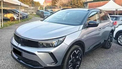 Usata Opel Grandland X 131 CV (96 kW) 2024 SUV