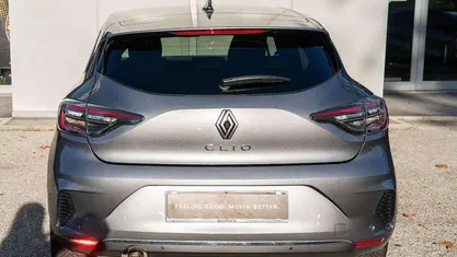 Usata Renault Clio V Techno 91 CV (66 kW) 2025 Grigio Utilitaria