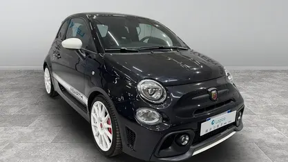 Usata Abarth 695 180 CV (132 kW) 2021 Nero Utilitaria