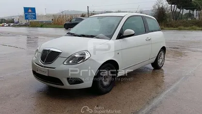 Usata Lancia Ypsilon 75 CV (55 kW) 2010 Utilitaria