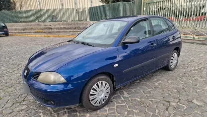 Usata Seat Ibiza 75 CV (55 kW) 2002 Blu Utilitaria