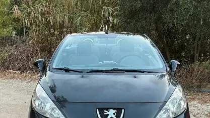 Usata Peugeot 207 CC 120 CV (88 kW) 2009 Nero Cabrio