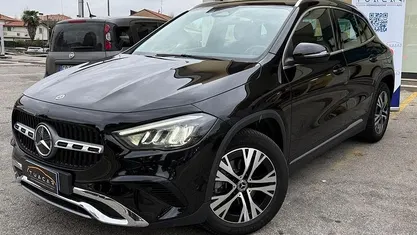 Usata Mercedes GLA200 Advanced 150 CV (110 kW) 2024 Nero SUV