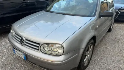Usata VW Golf IV 105 CV (77 kW) 2003 Grigio Berlina