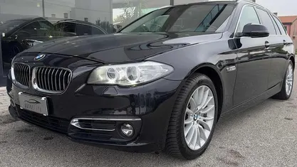 Usata BMW 530 Luxury Line 249 CV (183 kW) 2016 Nero Station wagon