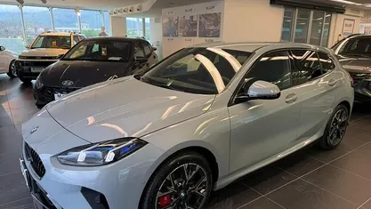 Begagnad BMW 118 M Sport 150 HK (110 kW) 2025 Grå Halvkombi