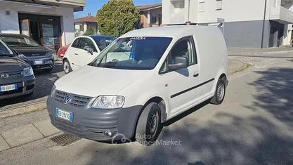 Usata VW Caddy 105 CV (77 kW) 2010 Bianco Monovolume