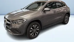 Grigio metallizzato Usata 2022 Mercedes GLA200 SUV | 32.700 € (Super prezzo)