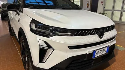 Bianco Nuova 2025 Renault Captur Techno SUV | 25.500 € (Cara)