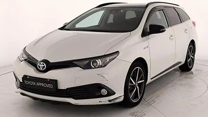 White pearl black Usata 2018 Toyota Auris Touring Sports Edition Station wagon | 11.900 €