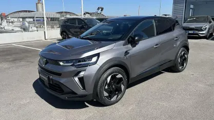 Usata Renault Captur Techno 101 CV (74 kW) 2025 Grigio SUV