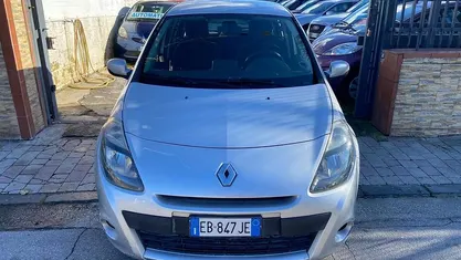 Usata Renault Clio II 74 CV (54 kW) 2010 Grigio Berlina