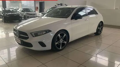 Bianco Usata 2021 Mercedes A180 Tre volumi | 25.599 € (Buon prezzo)