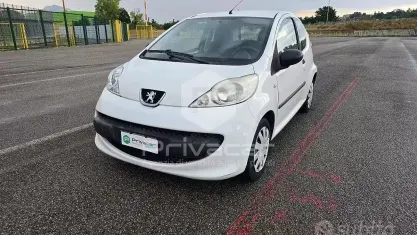 Usata Peugeot 107 68 CV (50 kW) 2007 Bianco Utilitaria