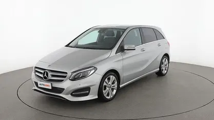 Usata Mercedes B180 AMG 122 CV (89 kW) 2018 Argento Monovolume