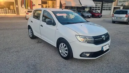 Usata Dacia Sandero Ambiance 75 CV (55 kW) 2017 Bianco Berlina