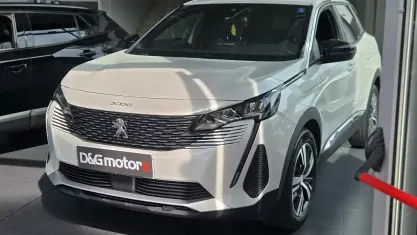 Usata Peugeot 3008 Allure 136 CV (100 kW) 2024 Bianco SUV